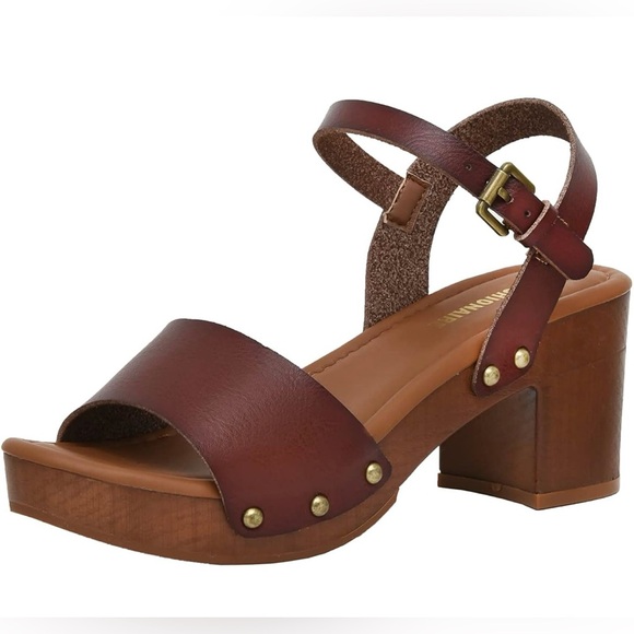 Cushionaire Shoes - CUSHIONAIRE - Sloan Faux Wood Sandals